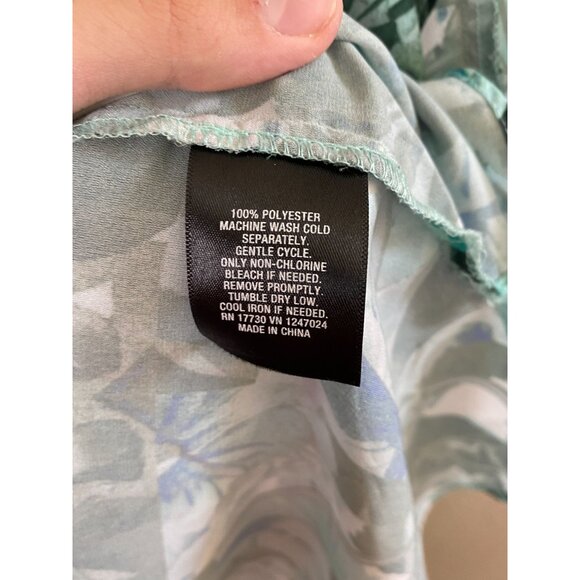 Mossimo Womens Green & Blue Abstract Top XL Round Neck Polyester Short Sleeve - Picture 4 of 6